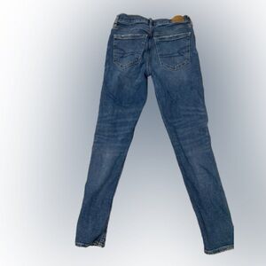 American Eagle Outfitters Women's 90s Skinny Jeans in Medium Blue